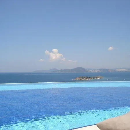 Flamingo Country Club Serenity *
